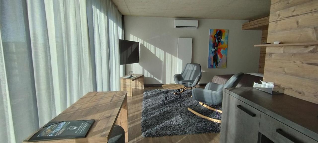 Jbx Resort Apartments Lipno ลิปโนนัดเวิลตาวู ภายนอก รูปภาพ