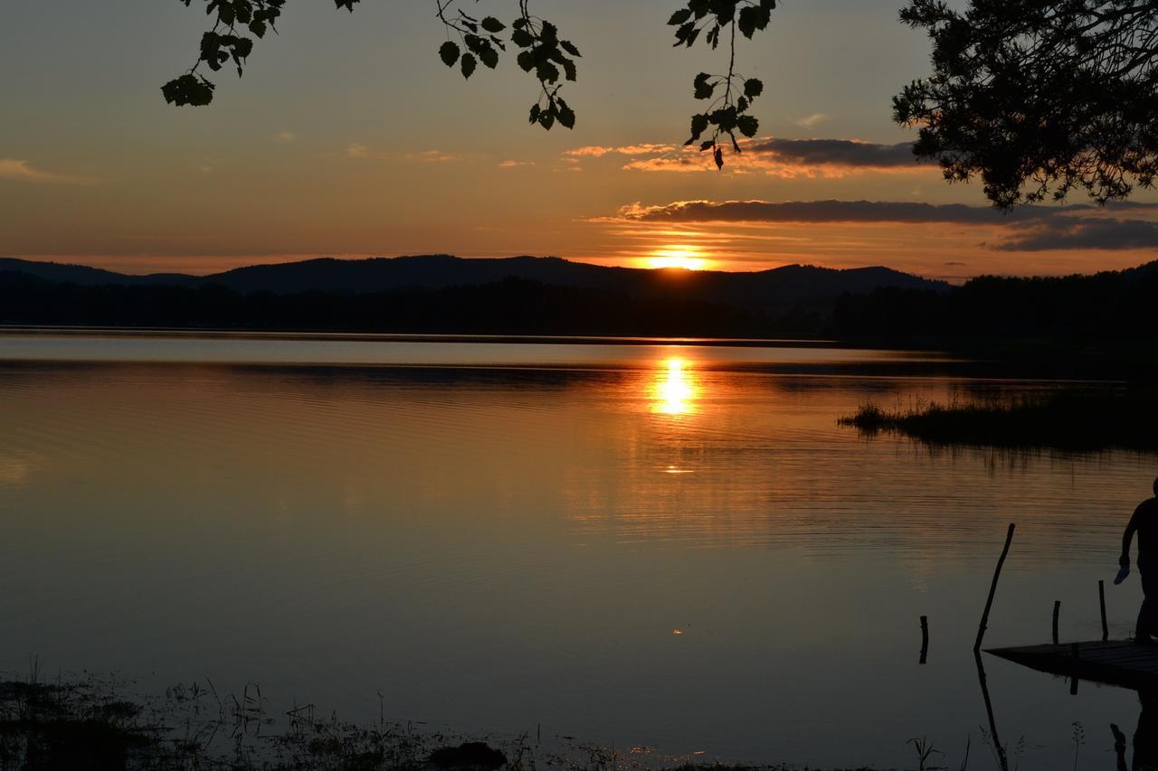 Jbx Resort Apartments Lipno ลิปโนนัดเวิลตาวู ภายนอก รูปภาพ