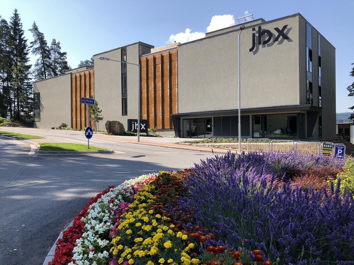 Jbx Resort Apartments Lipno ลิปโนนัดเวิลตาวู ภายนอก รูปภาพ